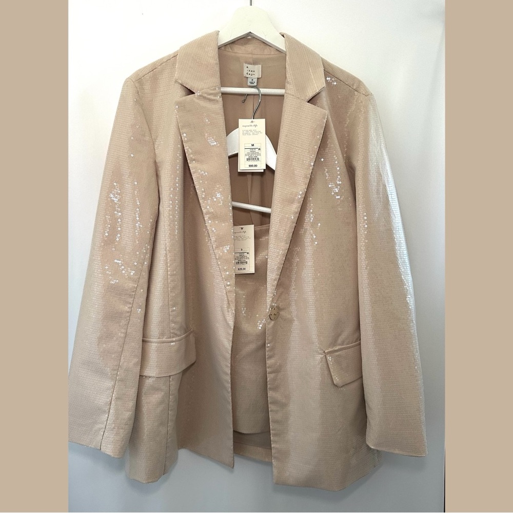 NWT Champagne Sequin Blazer & Skirt Set Size M / 8
